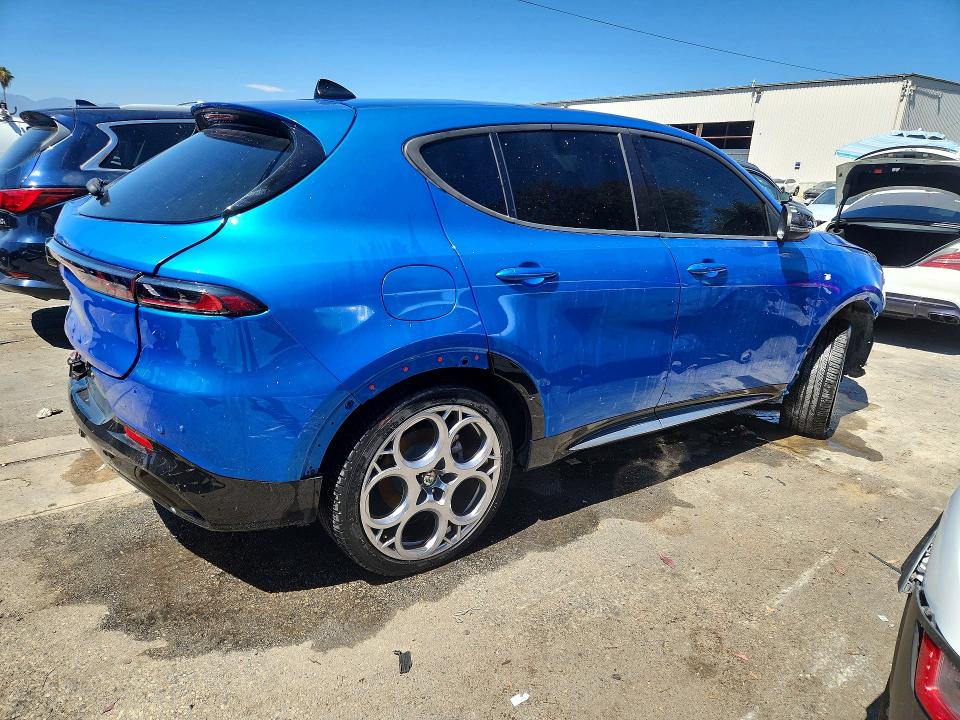 2024 Alfa Romeo Tonale მანქანა იყიდება აუქციონზე, vin: ZASPATCW9R3044897, აუქციონის ნომერი: 58557696