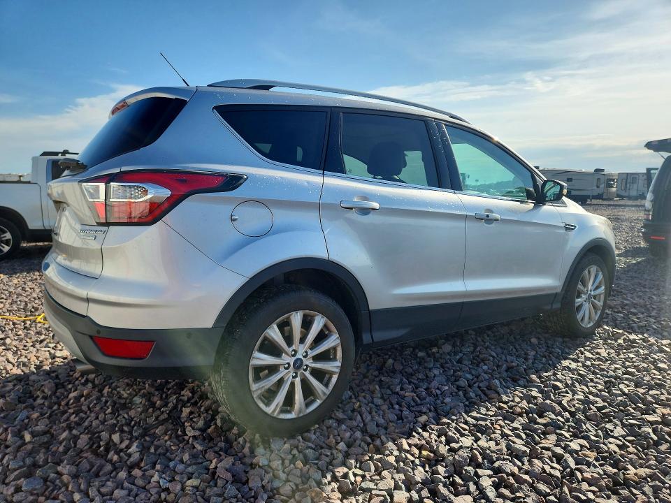 Продажа на аукционе авто 2017 Ford Escape, vin: 1FMCU0J98HUA16011, номер лота: 55681506