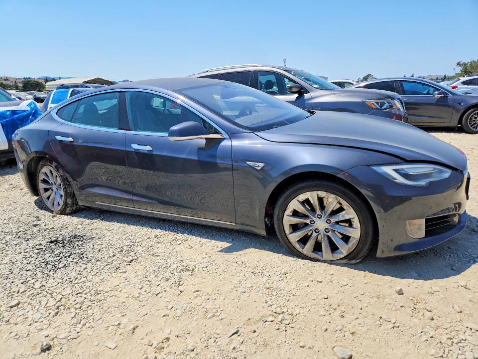 57933636 :رقم المزاد ، 5YJSA1E19GF151329 vin ، 2016 Tesla Model S مزاد بيع