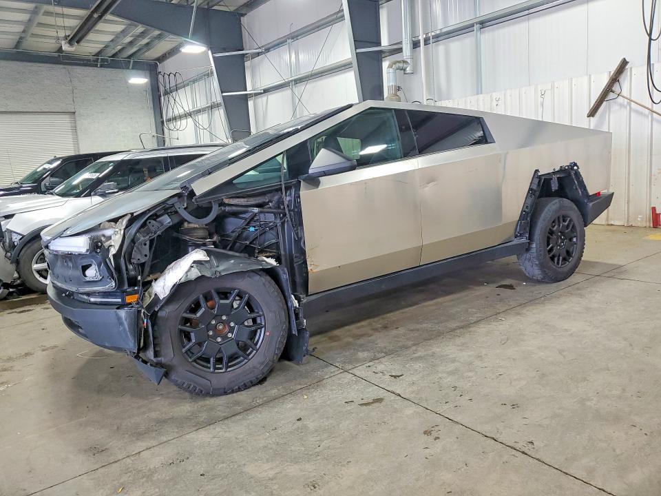 2024 Tesla Cybertruck მანქანა იყიდება აუქციონზე, vin: 7G2CEHEE0RA042548, აუქციონის ნომერი: 57753176