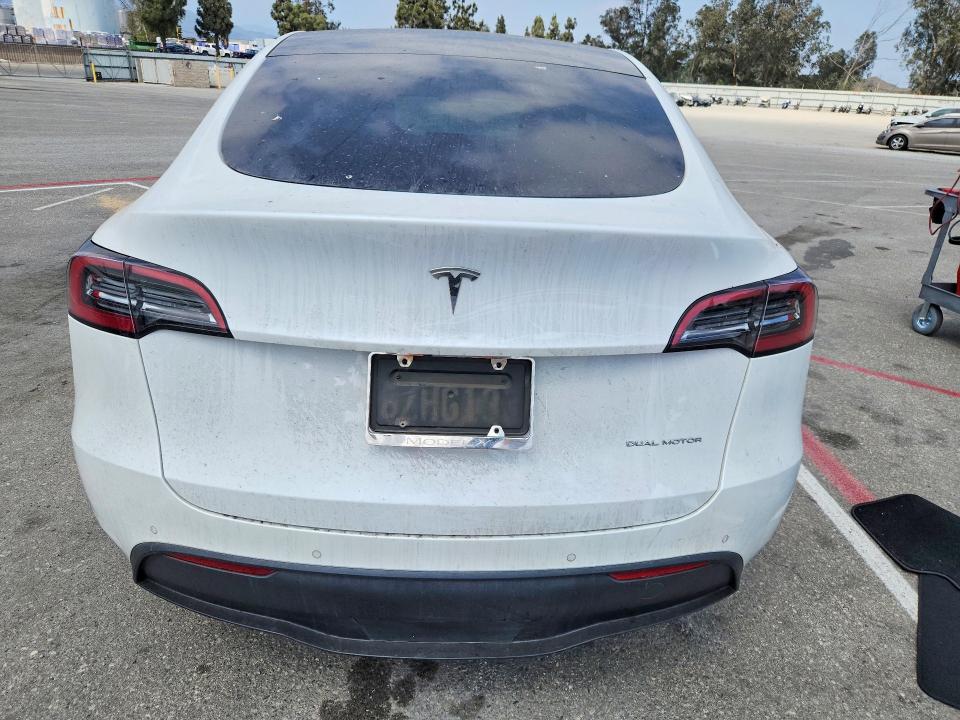 Auction sale of the 2022 Tesla Model Y, vin: 7SAYGDEE8NF327641, lot number: 85992505