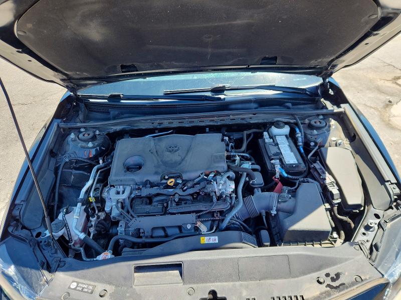 56989246 :رقم المزاد ، 4T1G11AK6MU549049 vin ، 2021 Toyota Camry مزاد بيع