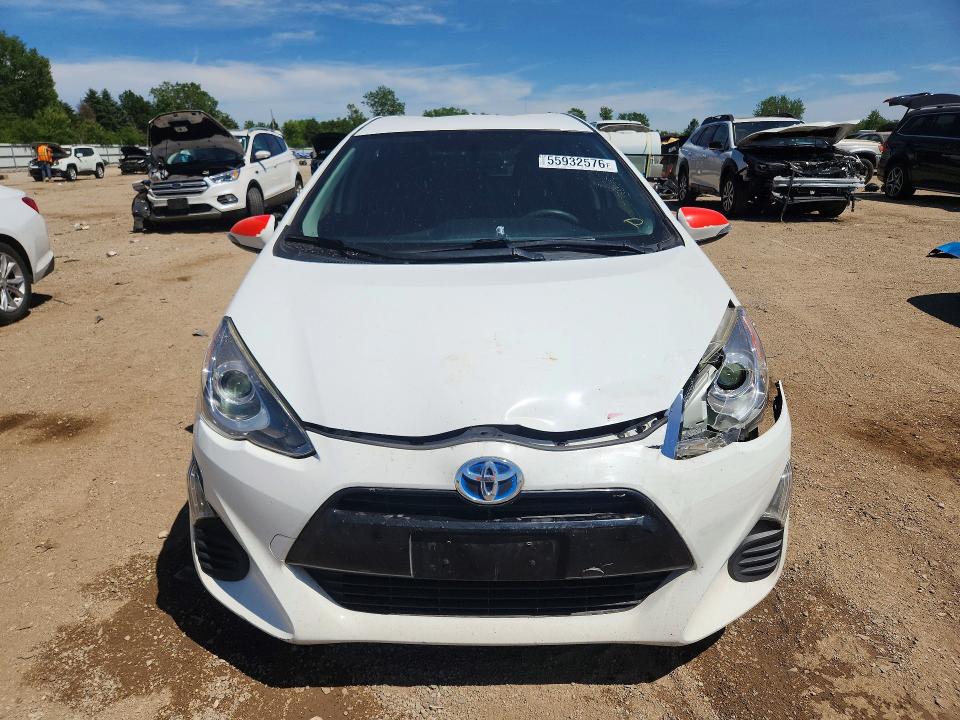 55932576 :رقم المزاد ، JTDKDTB35G1117776 vin ، 2016 Toyota Prius C مزاد بيع