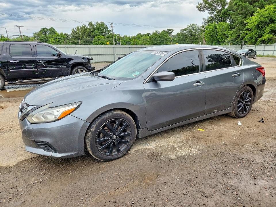 58536766 :رقم المزاد ، 1N4AL3AP7JC248261 vin ، 2018 Nissan Altima مزاد بيع