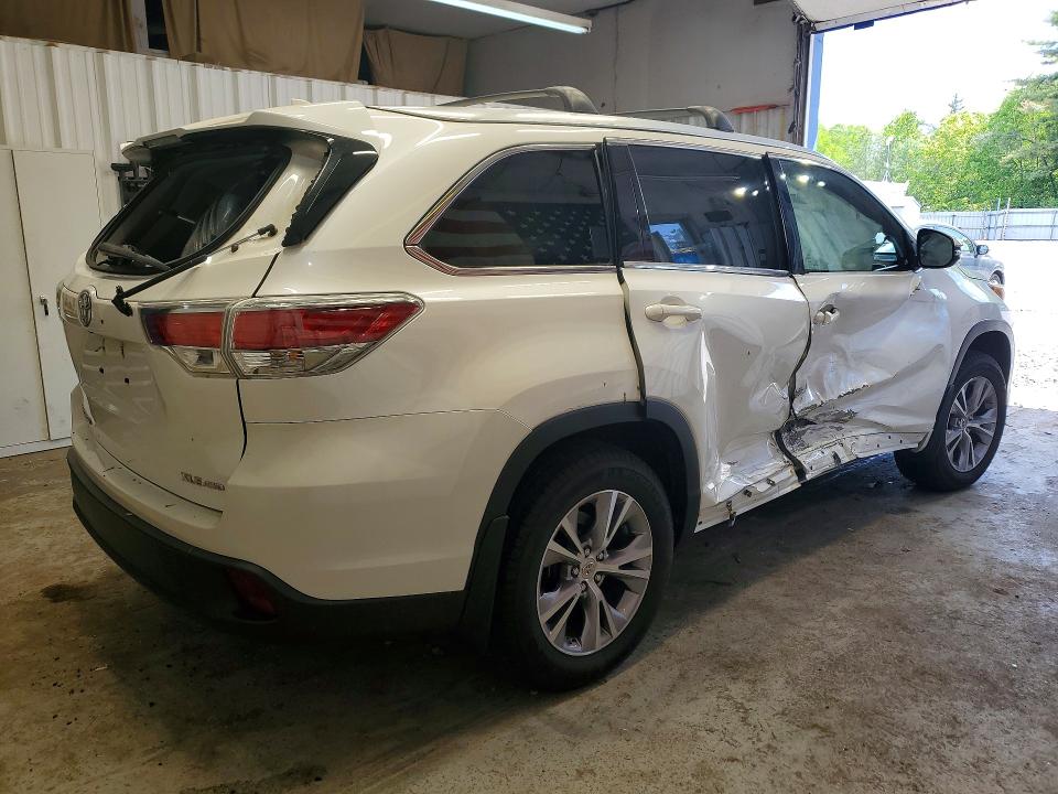 55746696 :رقم المزاد ، 5TDJKRFH7FS132081 vin ، 2015 Toyota Highlander مزاد بيع