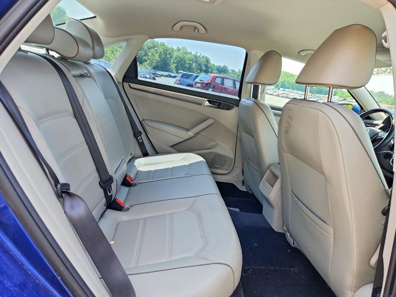 85462295 :رقم المزاد ، 1VWDT7A34HC066407 vin ، 2017 Volkswagen Passat مزاد بيع