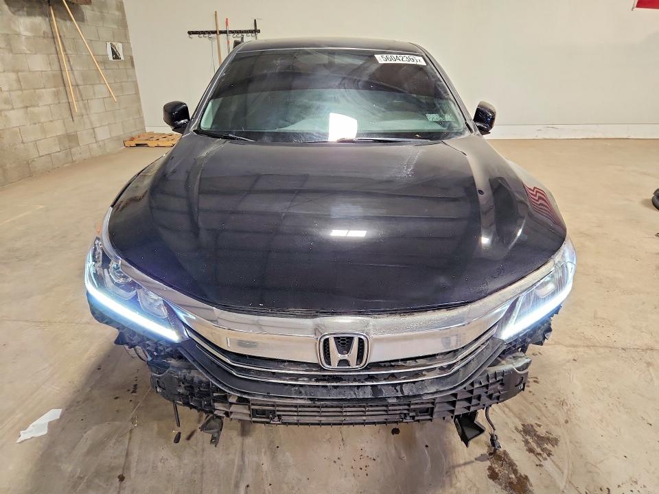 Продаж на аукціоні авто 2017 Honda Accord, vin: 1HGCR2F83HA229727, номер лоту: 56042366