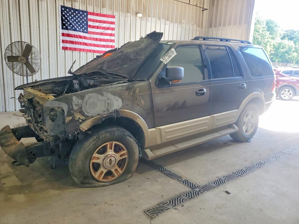 2005 Ford Expedition მანქანა იყიდება აუქციონზე, vin: 1FMPU185X5LB00083, აუქციონის ნომერი: 57780316