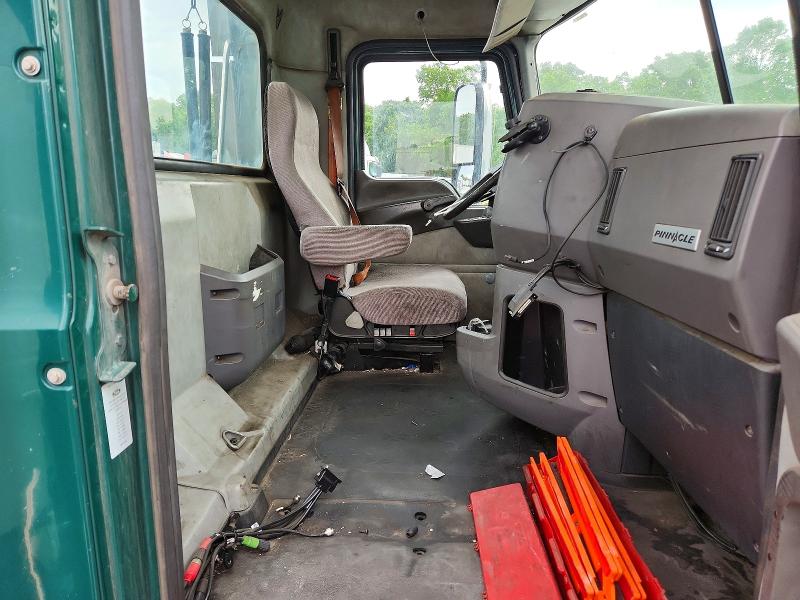 Продажа на аукционе авто 2017 Mack Cxu613, vin: 1M1AW01X0HM009798, номер лота: 57075816