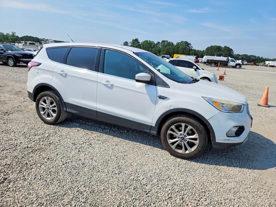 Продаж на аукціоні авто 2017 Ford Escape, vin: 1FMCU0GD5HUE77016, номер лоту: 56301416