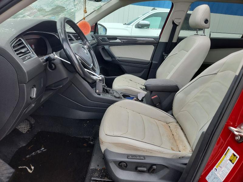 56350856 :رقم المزاد ، 3VV4B7AX8JM131211 vin ، 2018 Volkswagen Tiguan مزاد بيع
