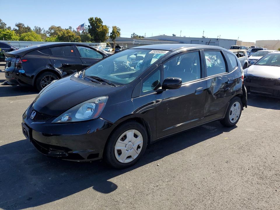 55806866 :رقم المزاد ، JHMGE8H32DC025580 vin ، 2013 Honda Fit مزاد بيع
