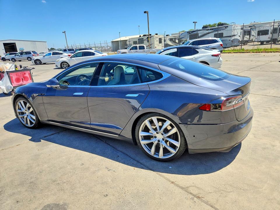 Продаж на аукціоні авто 2015 Tesla Model S, vin: 5YJSA1E29FF119696, номер лоту: 56567976
