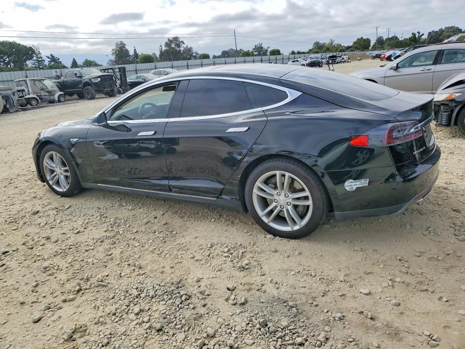 58150996 :رقم المزاد ، 5YJSA1H19EFP35397 vin ، 2014 Tesla Model S مزاد بيع
