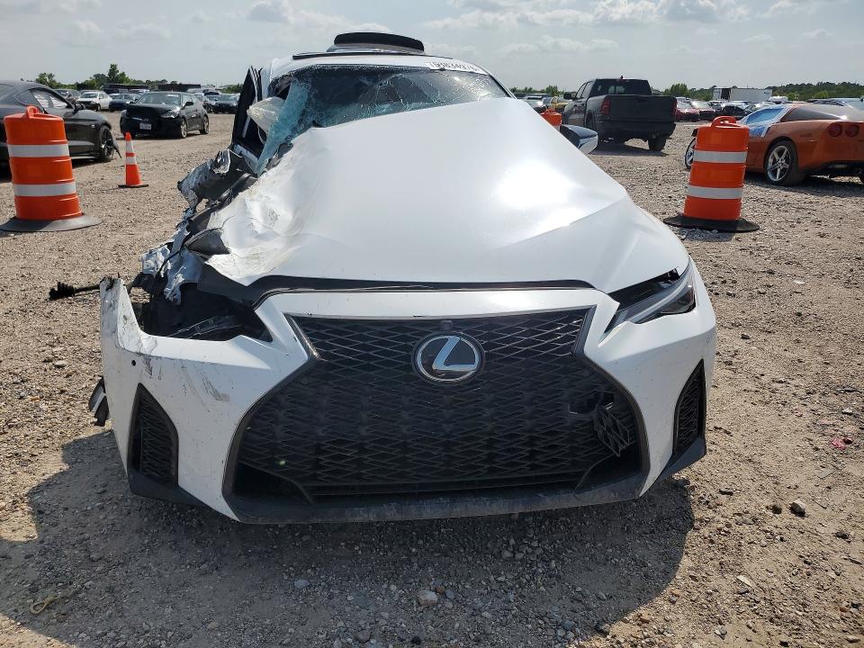 58834976 :رقم المزاد ، JTHGZ1B29P5065742 vin ، 2023 Lexus Is 350 مزاد بيع