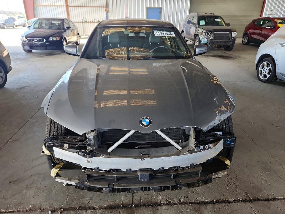 55993056 :رقم المزاد ، 3MW69FF07R8E35382 vin ، 2024 Bmw 330i مزاد بيع