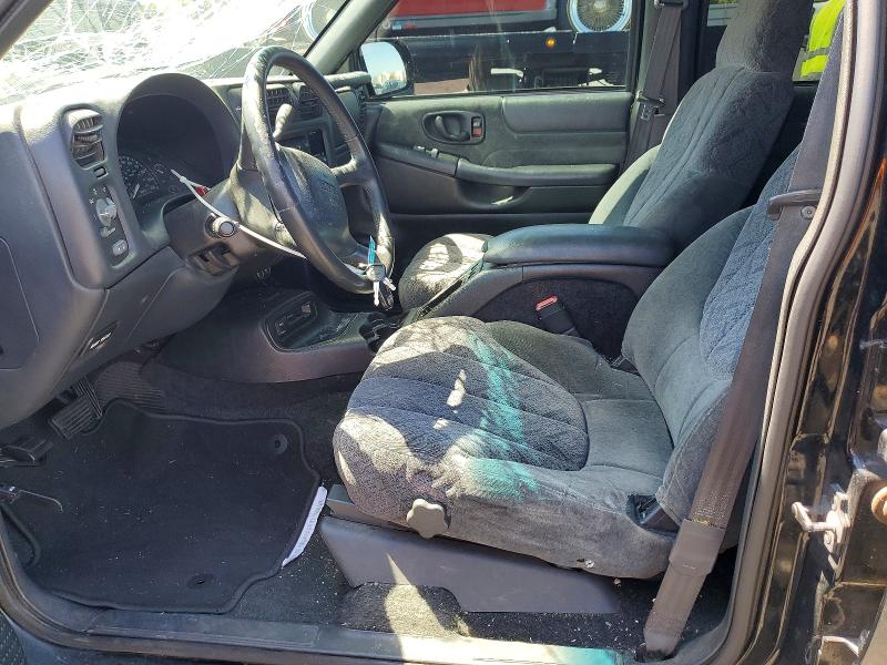 57611336 :رقم المزاد ، 1GTDT13W72K117838 vin ، 2002 Gmc Sonoma مزاد بيع