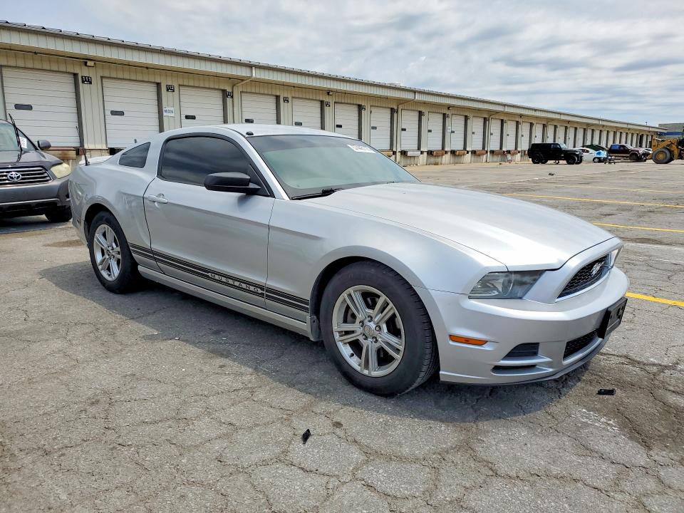 57446116 :رقم المزاد ، 1ZVBP8AM3D5220873 vin ، 2013 Ford Mustang مزاد بيع