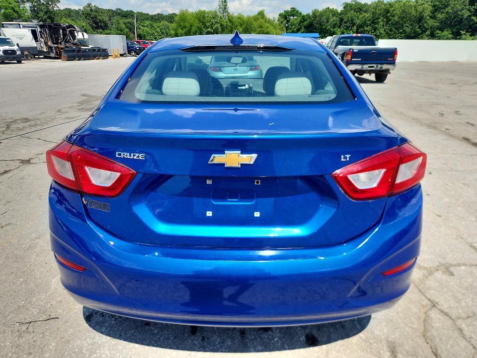 Продажа на аукционе авто 2018 Chevrolet Cruze, vin: 1G1BE5SM0J7236320, номер лота: 55551856