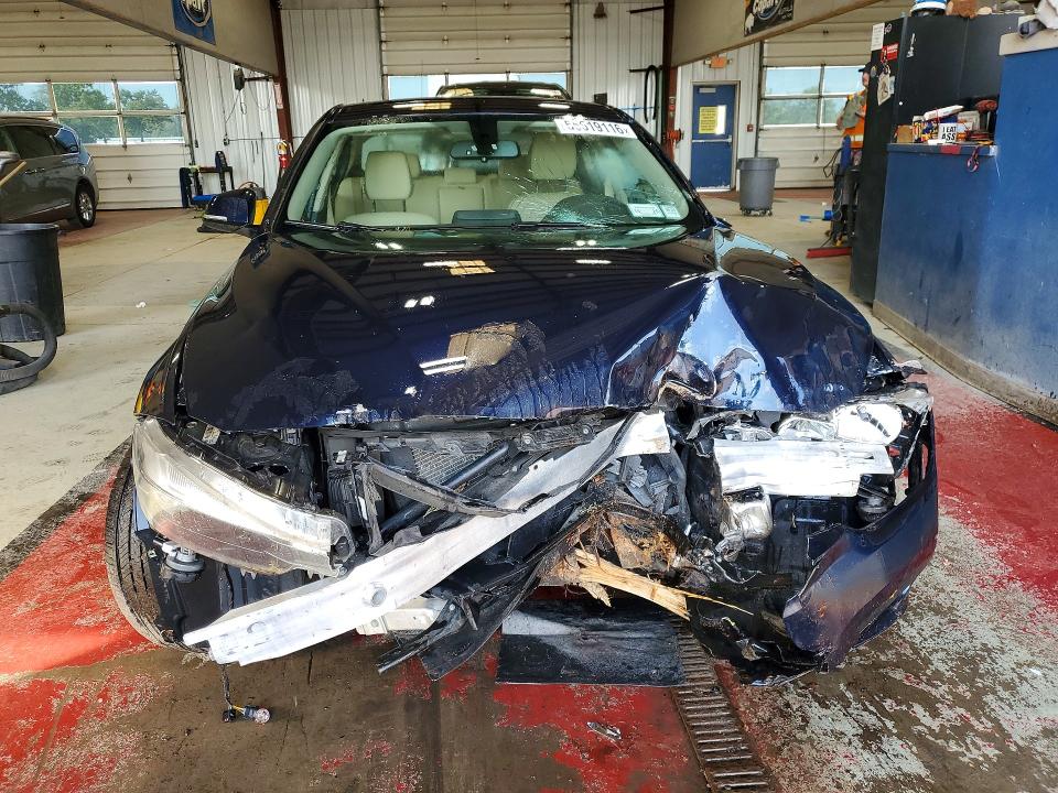 2017 Bmw 320 მანქანა იყიდება აუქციონზე, vin: WBA8A3C50HK691116, აუქციონის ნომერი: 55519116