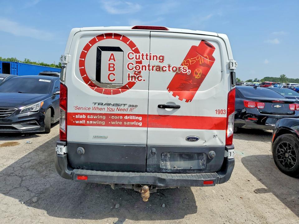 58225696 :رقم المزاد ، 1FTBW2ZG1KKB75917 vin ، 2019 Ford Transit مزاد بيع