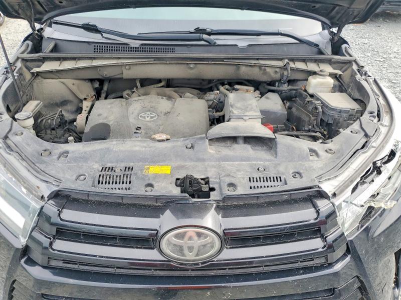 56754056 :رقم المزاد ، 5TDJZRFH4JS523628 vin ، 2018 Toyota Highlander مزاد بيع