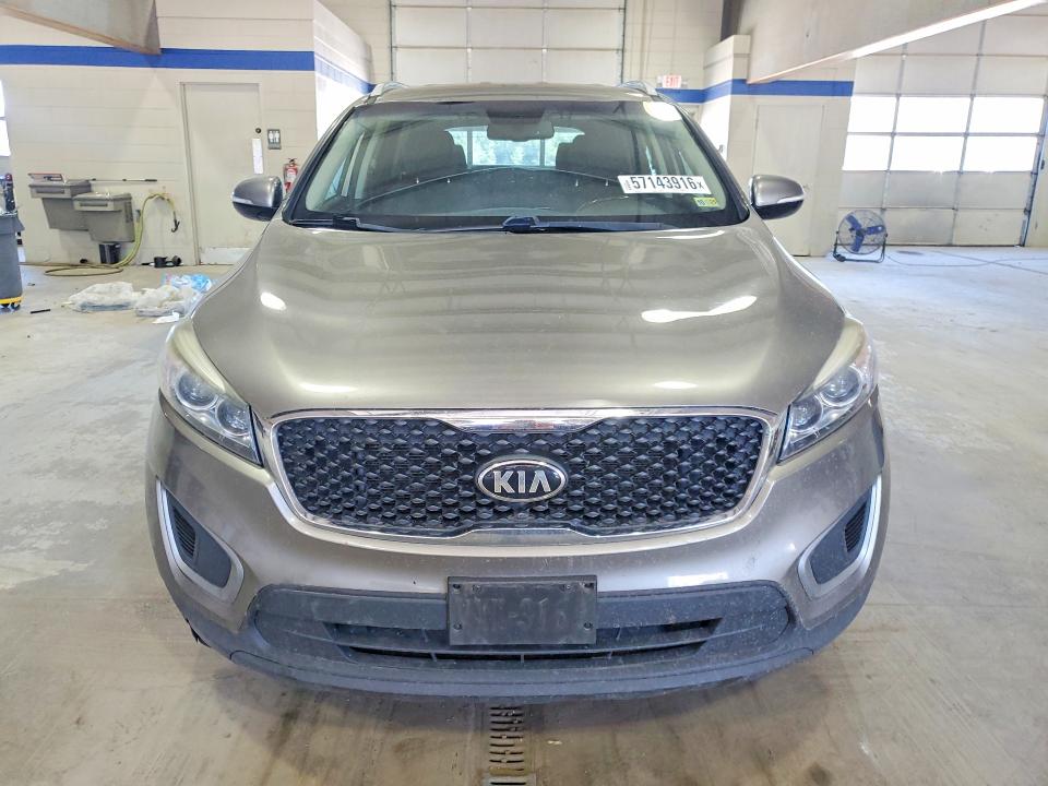 2017 Kia Sorento მანქანა იყიდება აუქციონზე, vin: 5XYPG4A36HG296979, აუქციონის ნომერი: 57143916