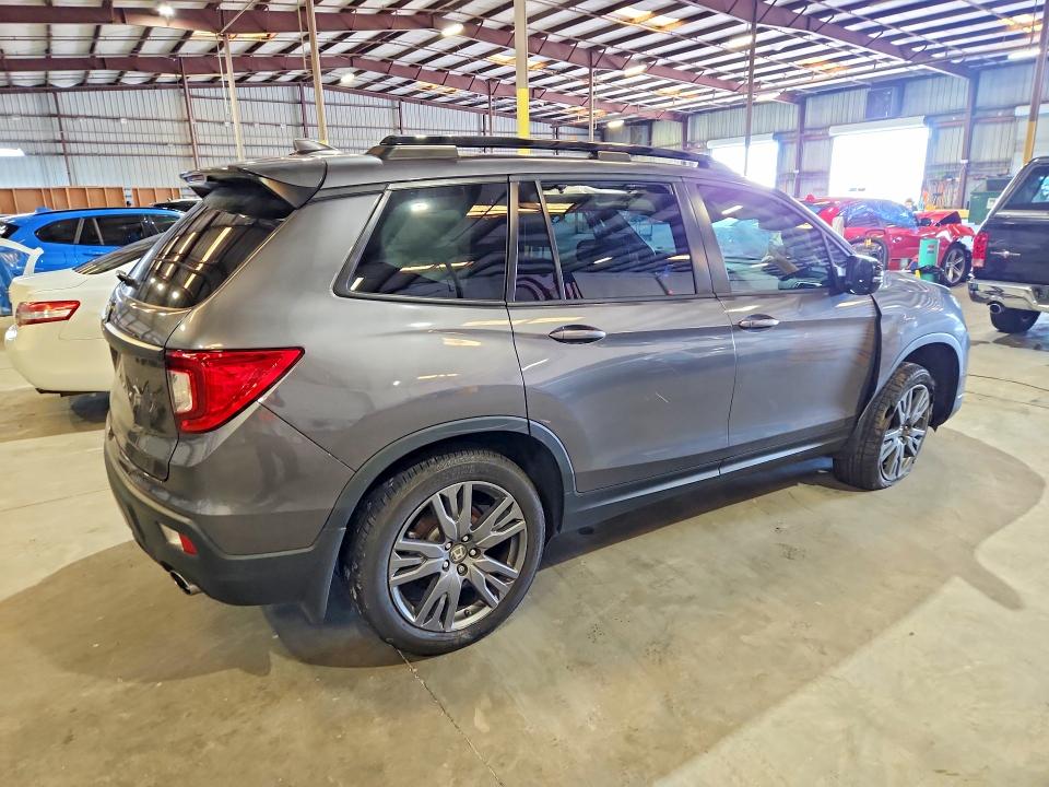 58423406 :رقم المزاد ، 5FNYF7H51MB008917 vin ، 2021 Honda Passport مزاد بيع