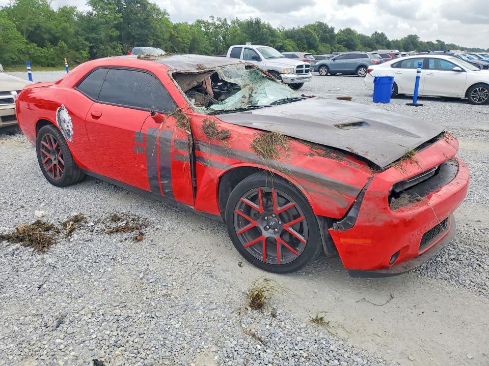 55997166 :رقم المزاد ، 2C3CDZBT6JH270414 vin ، 2018 Dodge Challenger مزاد بيع