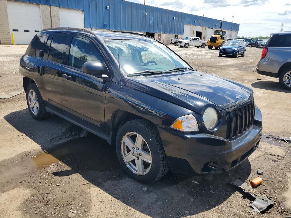 57467446 :رقم المزاد ، 1J8FF47W27D180099 vin ، 2007 Jeep Compass مزاد بيع