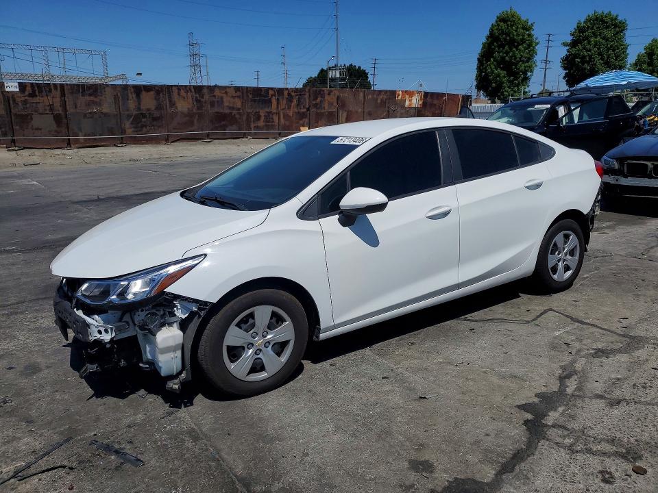 2018 Chevrolet Cruze მანქანა იყიდება აუქციონზე, vin: 1G1BC5SM1J7102180, აუქციონის ნომერი: 57213406