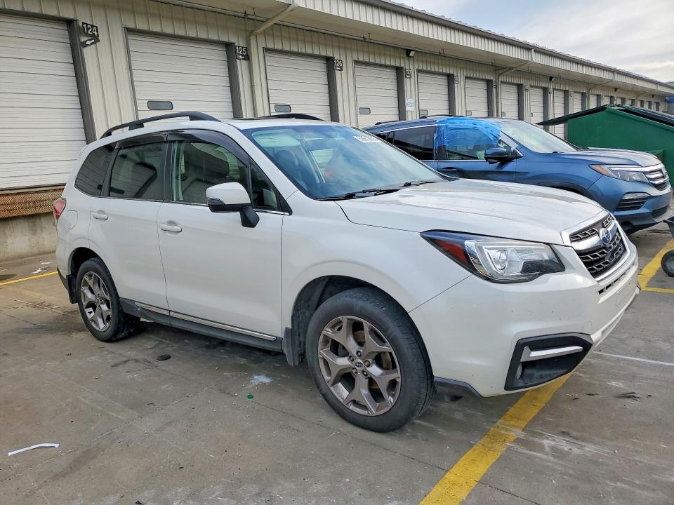 58613606 :رقم المزاد ، JF2SJAWC3JH546292 vin ، 2018 Subaru Forester مزاد بيع