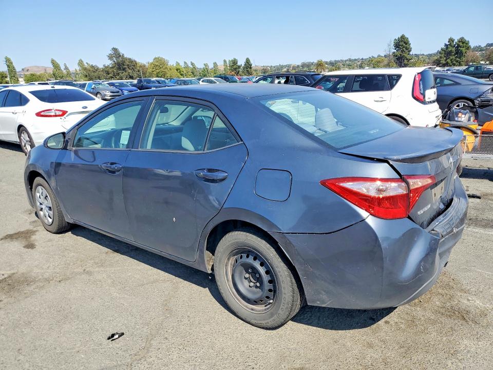 58267016 :رقم المزاد ، 5YFBPRHE0HP687281 vin ، 2017 Toyota Corolla مزاد بيع