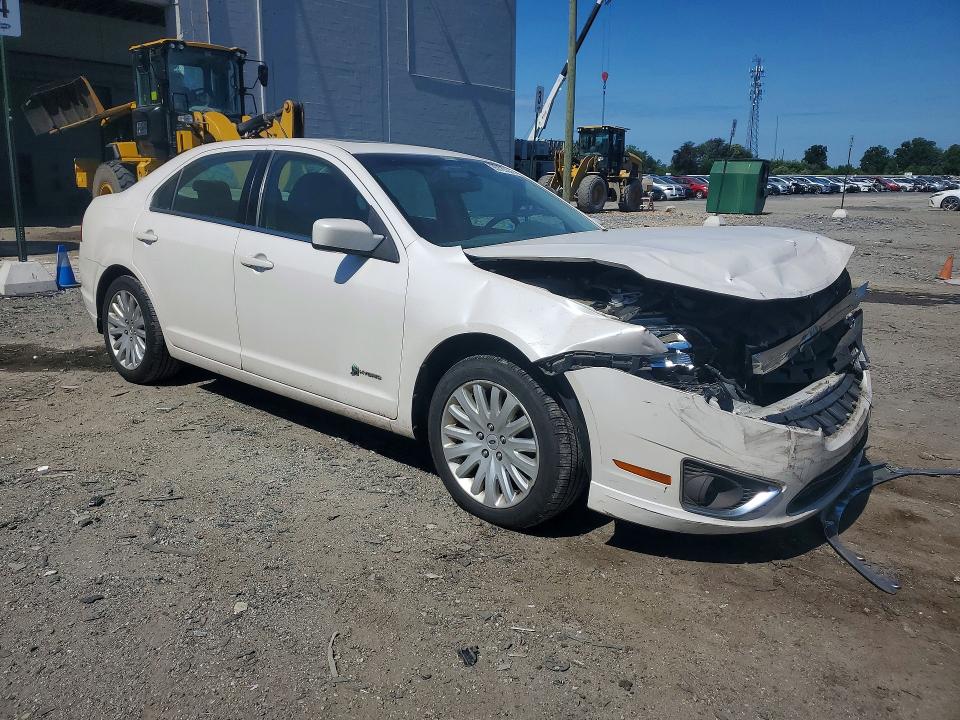 55723306 :رقم المزاد ، 3FADP0L32AR381361 vin ، 2010 Ford Fusion مزاد بيع