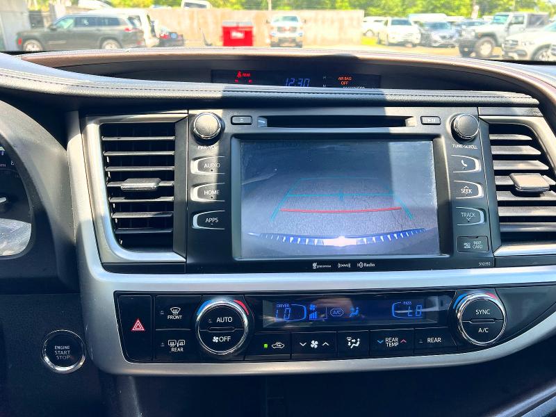 Продажа на аукционе авто 2019 Toyota Highlander, vin: 5TDKZRFH8KS566312, номер лота: 56324136