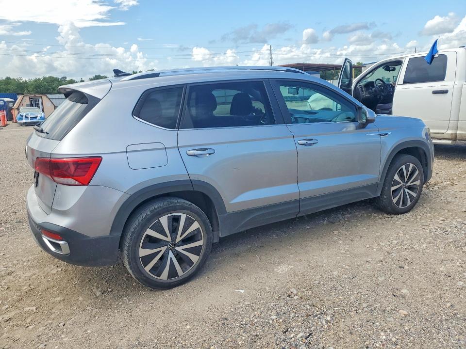 57237066 :رقم المزاد ، 3VVRX7B21NM098908 vin ، 2022 Volkswagen Taos مزاد بيع