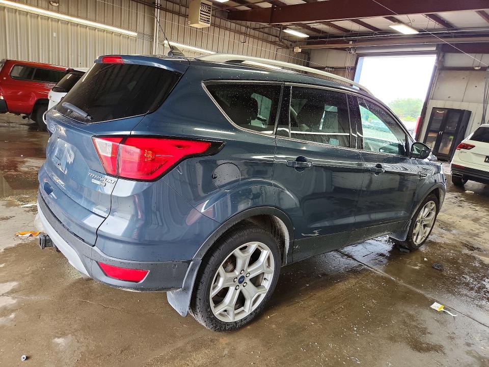 57567586 :رقم المزاد ، 1FMCU9J94KUB16828 vin ، 2019 Ford Escape مزاد بيع