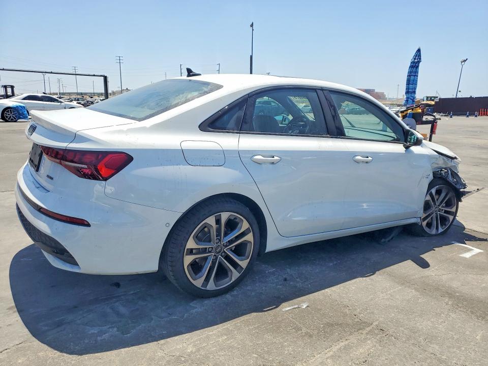 56698876 :رقم المزاد ، WAUGUDGY9TA024489 vin ، 2026 Audi A3 مزاد بيع