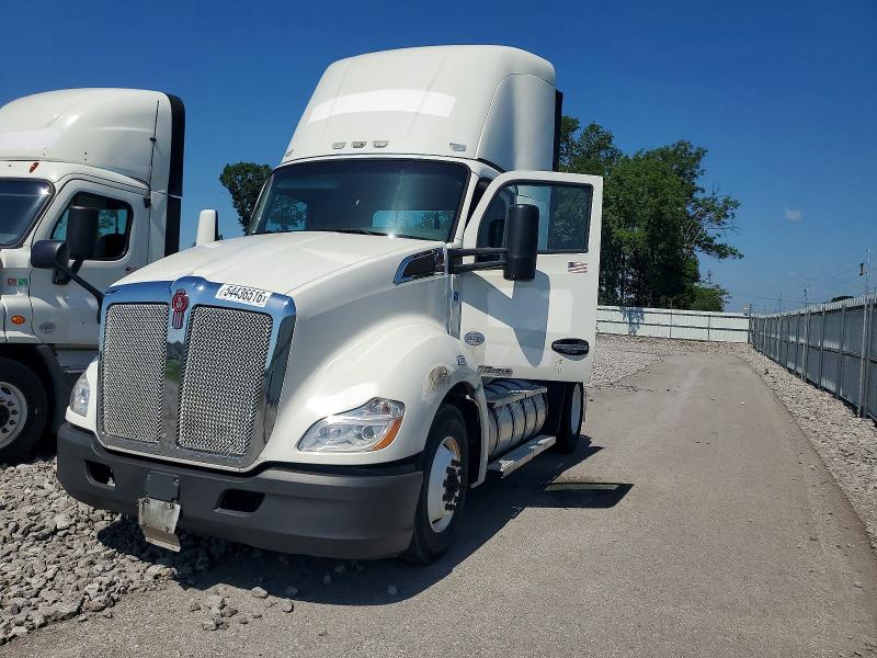 Продаж на аукціоні авто 2017 Kenworth Construction, vin: 1XKYAP8X5HJ177258, номер лоту: 54436516