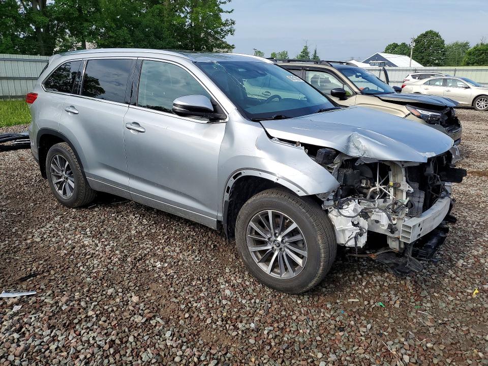 Продажа на аукционе авто 2017 Toyota Highlander, vin: 5TDJZRFH8HS382489, номер лота: 56513356