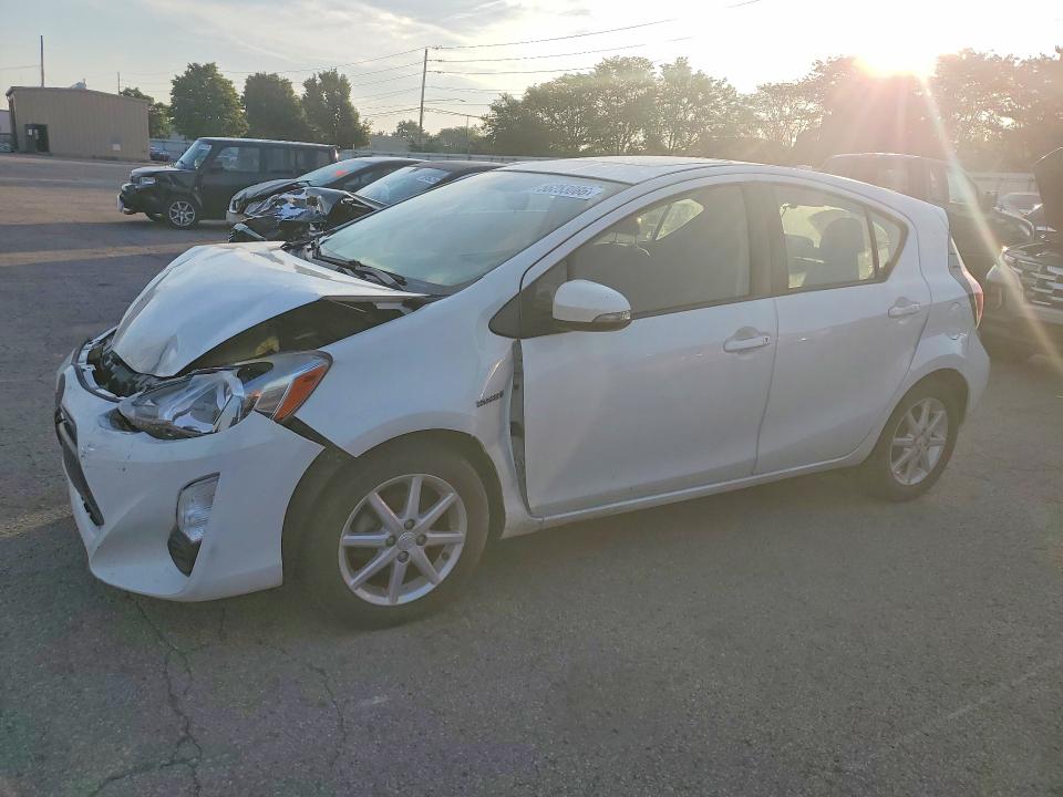Продажа на аукционе авто 2015 Toyota Prius C, vin: JTDKDTB3XF1090010, номер лота: 56253086