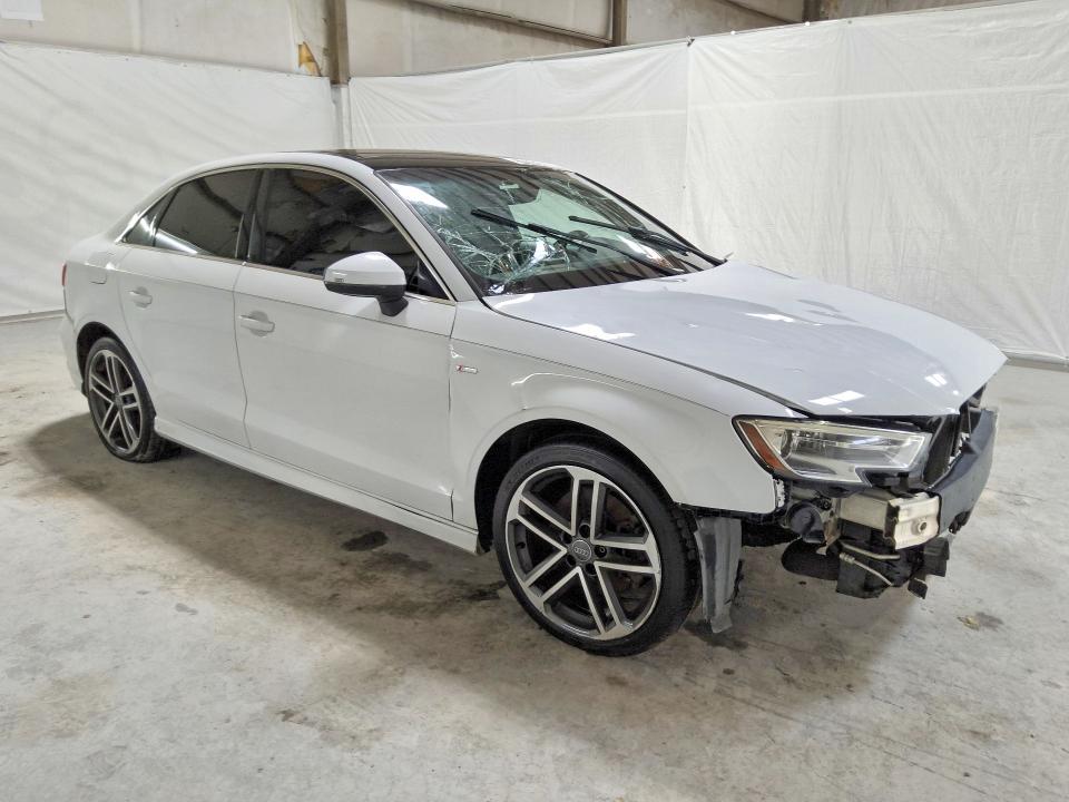 57814316 :رقم المزاد ، WAUJ8GFF2H1059457 vin ، 2017 Audi A3 مزاد بيع