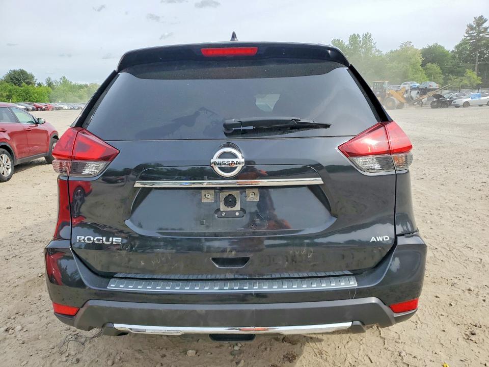 55895306 :رقم المزاد ، JN8AT2MV2JW320761 vin ، 2018 Nissan Rogue مزاد بيع
