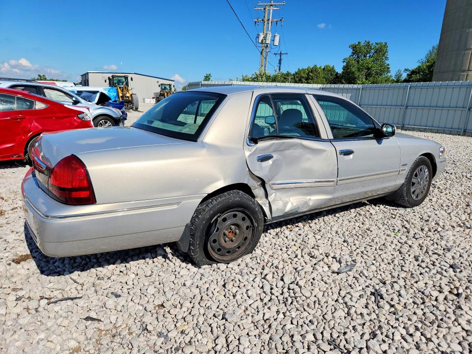 2010 Mercury Grand Marquis მანქანა იყიდება აუქციონზე, vin: 2MEBM7FV2AX630676, აუქციონის ნომერი: 58583426