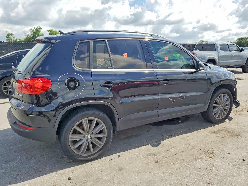 2015 Volkswagen Tiguan მანქანა იყიდება აუქციონზე, vin: WVGAV7AX4FW502120, აუქციონის ნომერი: 57894536