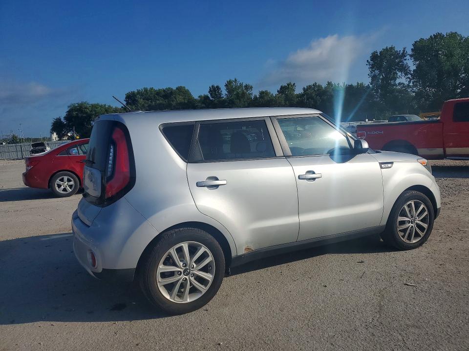 2018 Kia Soul მანქანა იყიდება აუქციონზე, vin: KNDJP3A58J7611169, აუქციონის ნომერი: 58937866