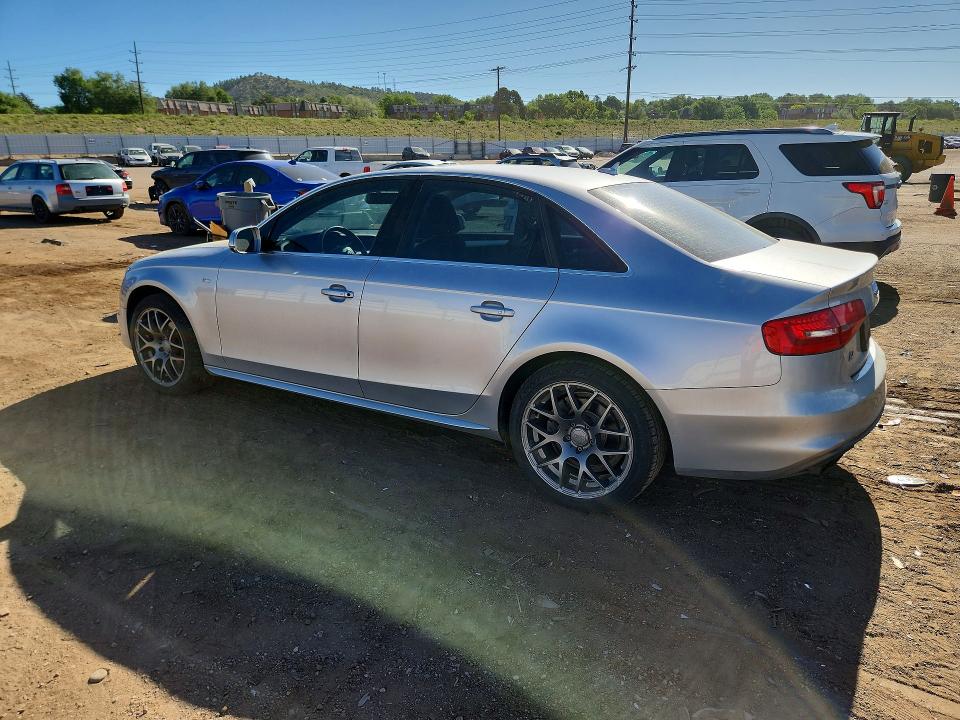57065346 :رقم المزاد ، WAUBFAFLXFN018898 vin ، 2015 Audi A4 مزاد بيع