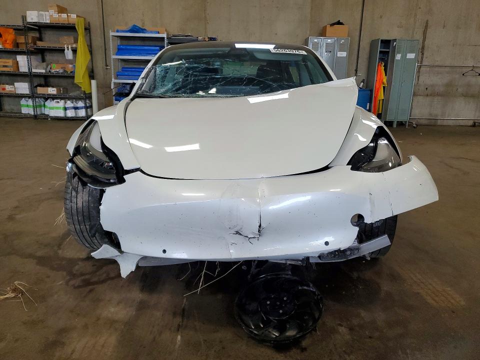 2022 Tesla Model 3 მანქანა იყიდება აუქციონზე, vin: 5YJ3E1EB1NF195808, აუქციონის ნომერი: 56263976
