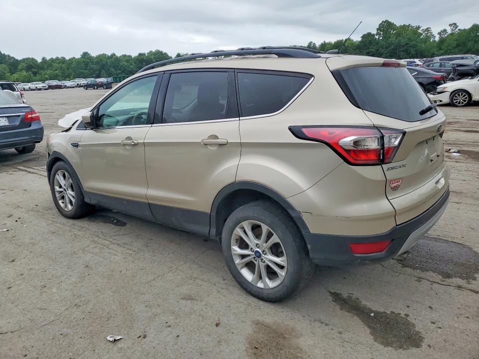57211526 :رقم المزاد ، 1FMCU9GD2JUA40424 vin ، 2018 Ford Escape مزاد بيع