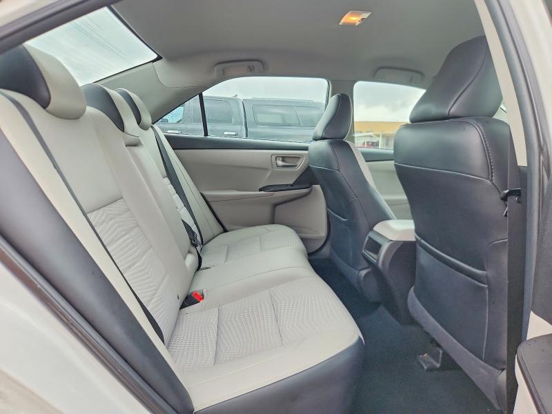 56296316 :رقم المزاد ، 4T1BF1FK2FU102290 vin ، 2015 Toyota Camry مزاد بيع